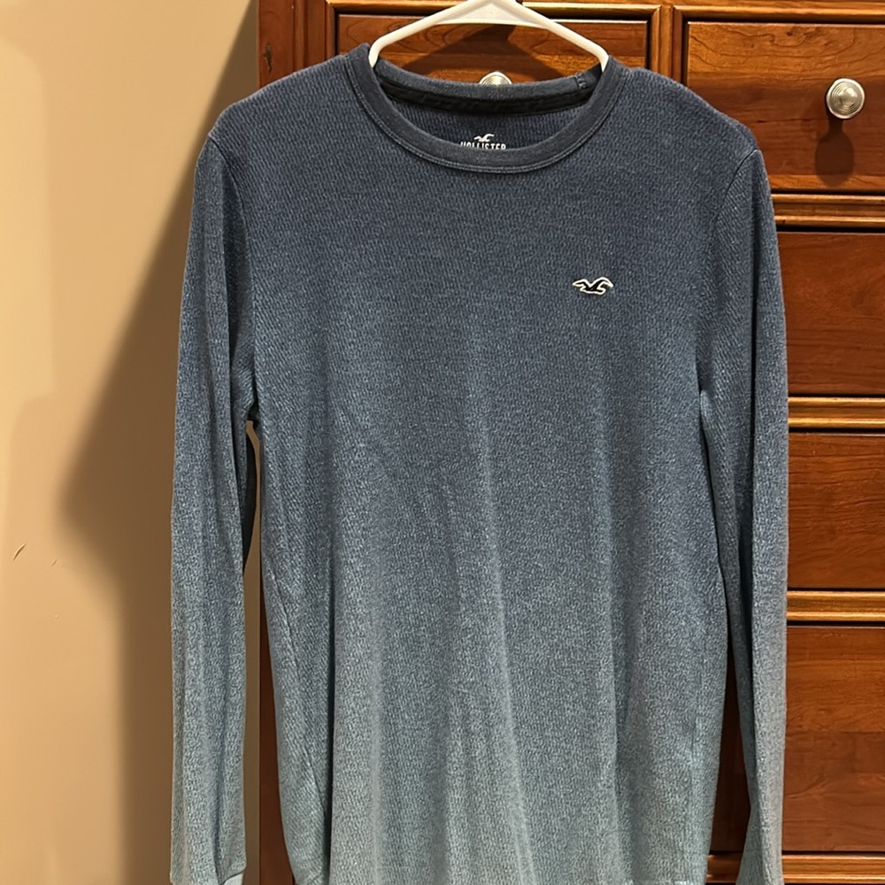 Hollister Blue Shirt, gradient blue, dark on top to light on bottom, size medium - Picture 2 of 8